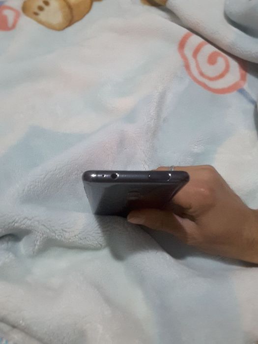 Xiomi Mi 9 t 6/128 с коробкой срочно!