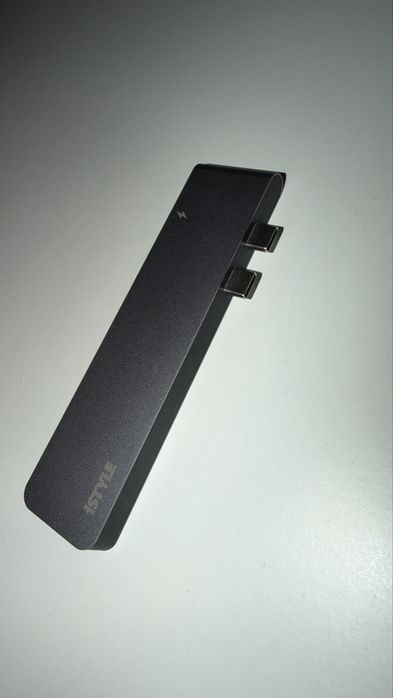 Адаптер за MacBook