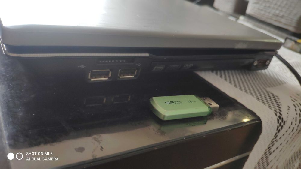 На части 15" Laptop HP 6735b Лаптоп, AMD Turion X2 Ultra