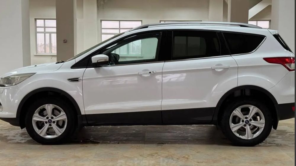 Продам кроссовер Форд куга 2014