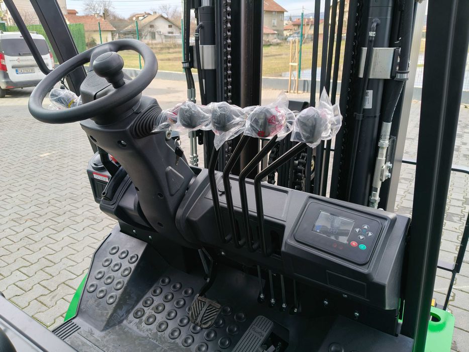 НОВ Електрокар Noblelift, четириопорен, до 3 тона, до 4 м., triplex