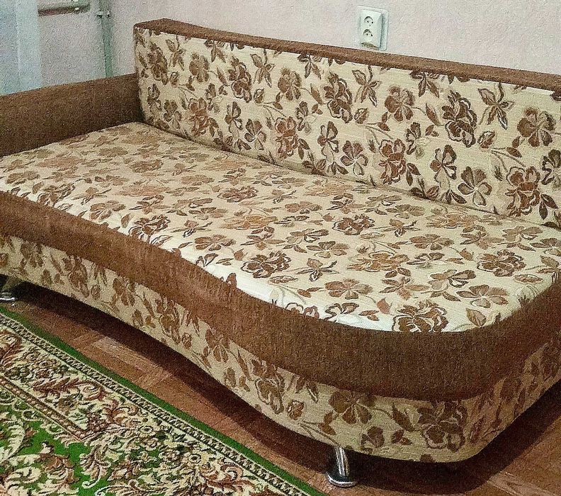 Продам диван, б/у,  модель рояль