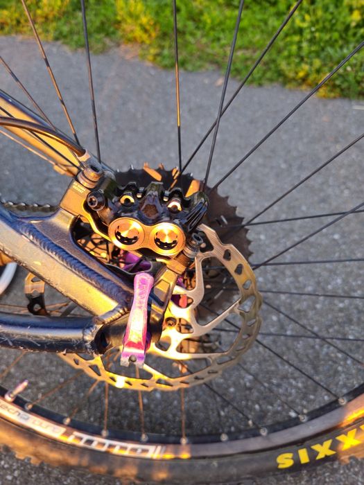 Bicicleta Giant Raign Full Suspension