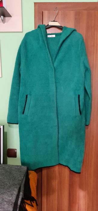 Палта обличани по 2-3пъти в отлично състояние.