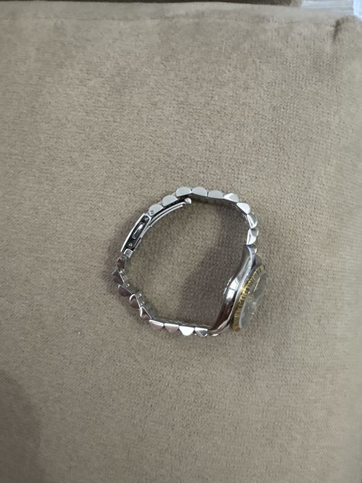 Продавам дамски часовник Daniel Klein Diamond