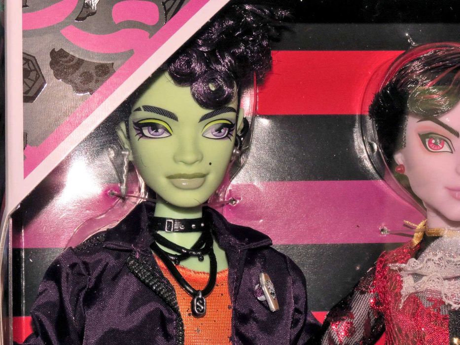 Monster High Skullector Спеллдон и Валентин НРФБ