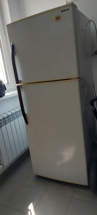 Холодильник б/у марки LG