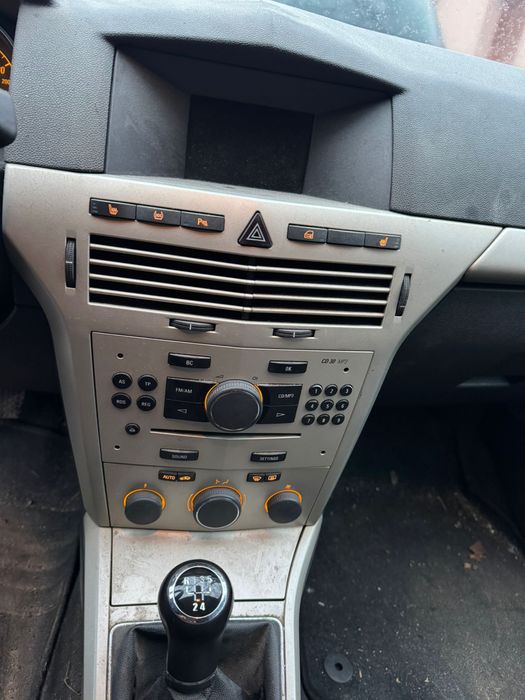 Opel Astra 1.6               .