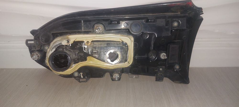 Фары на toyota rav4