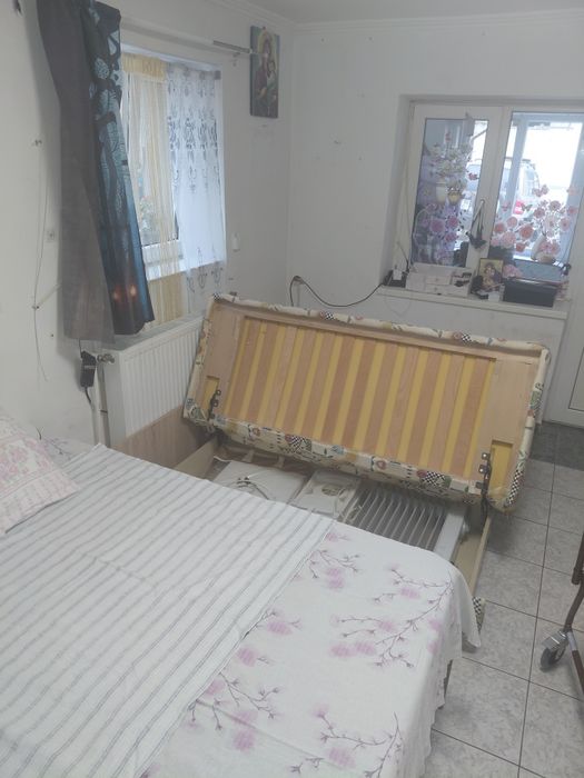 Vind canapea extensibîla 3 persoane