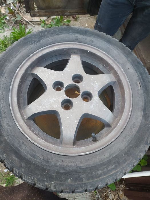 175/65 R14 Лети джанти с гуми
 Продавам гуми с  лети джанти 250 лв лв