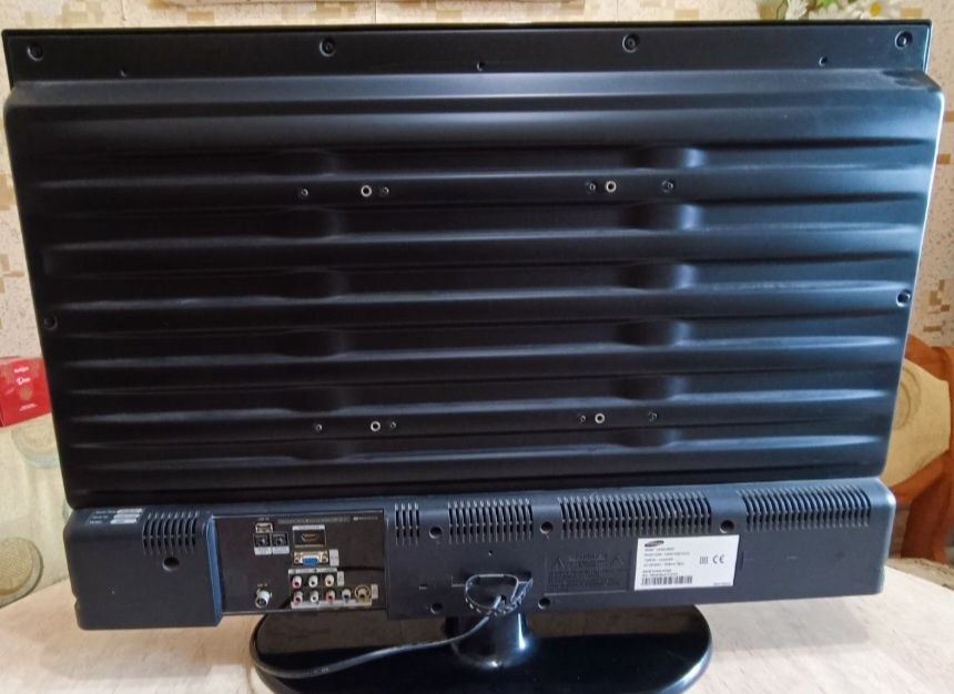 Tелевизор самсунг 32 +смарт