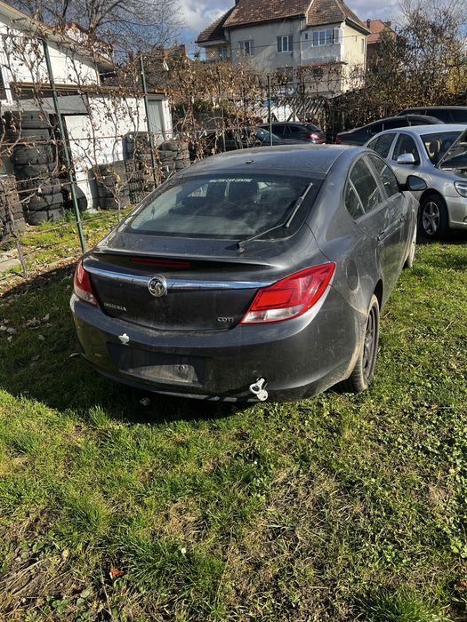 Dezmembrez opel insignia 2012 2,0 diesel