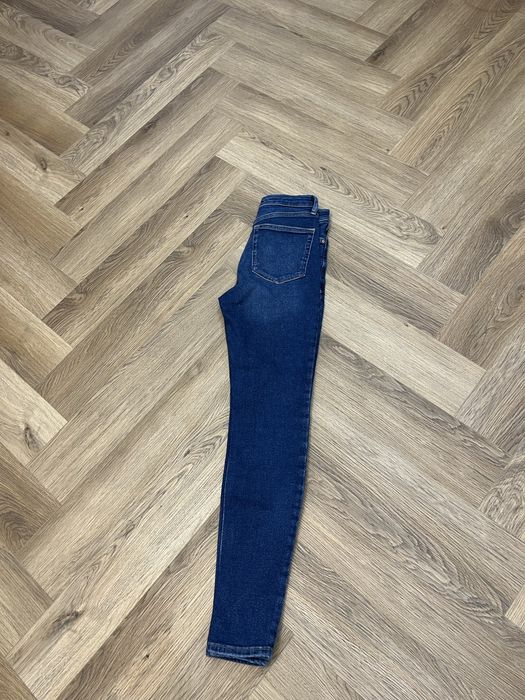 Продам джинсы скинни mango