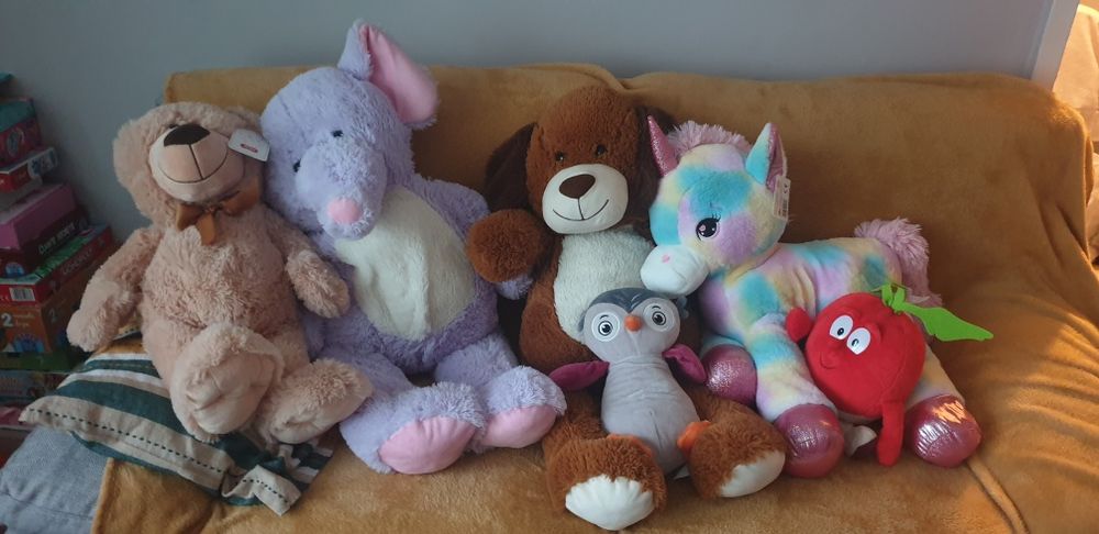 Vând lot jucarii plusuri: unicorn, urs, elefant