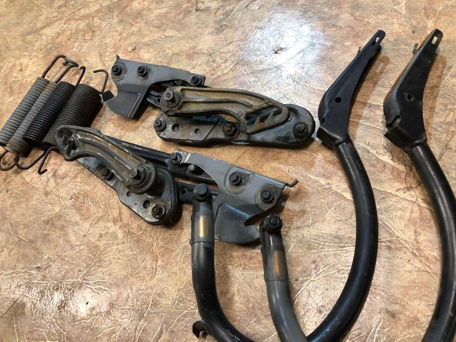 Продам запчасти Мерс124!