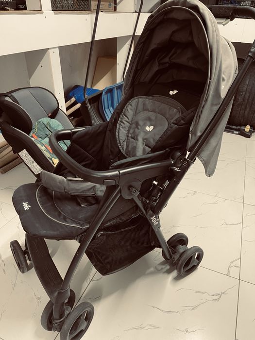 Коляска прогулочная фирмы Joie