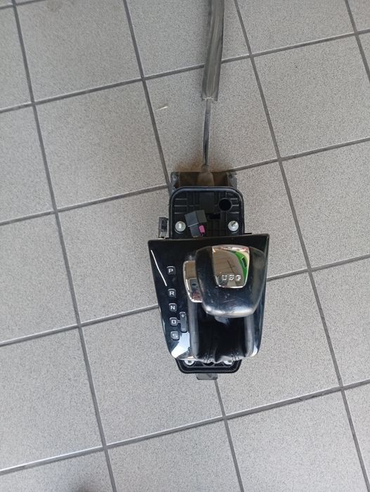 Bloc selector schimbător viteze DSG Skoda Superb 2 / VAG – 3T1713025A (pentru piese)