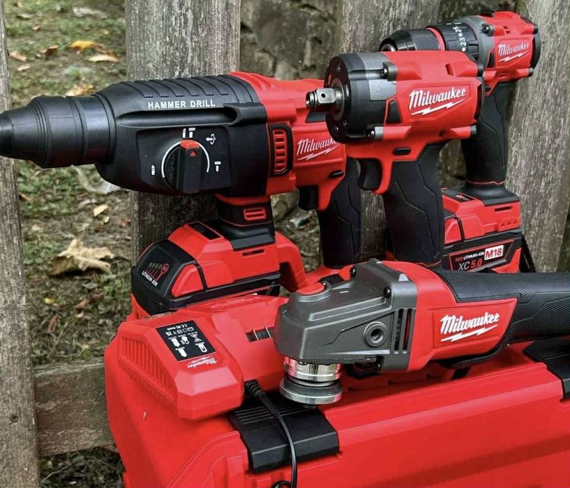 Предлагам чисто нов комплект четири в едно милуоки