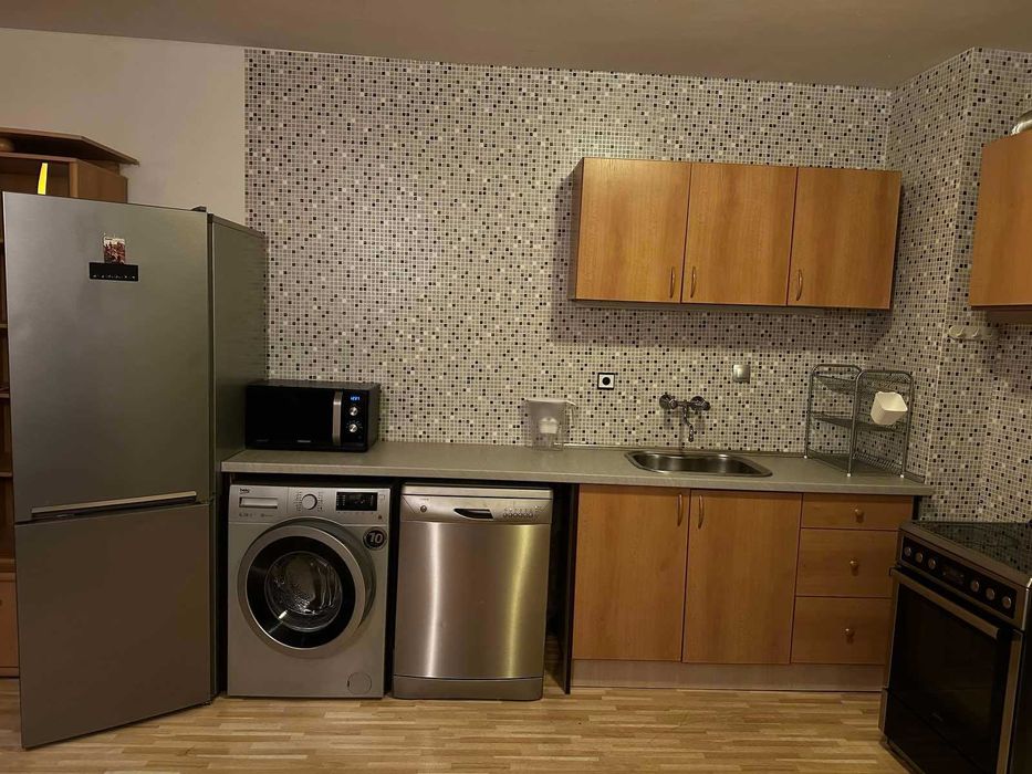 Дава се под наем Двустаен апартамент в Бургас, Възраждане - 70 кв.м за 350 € - Снимка #2