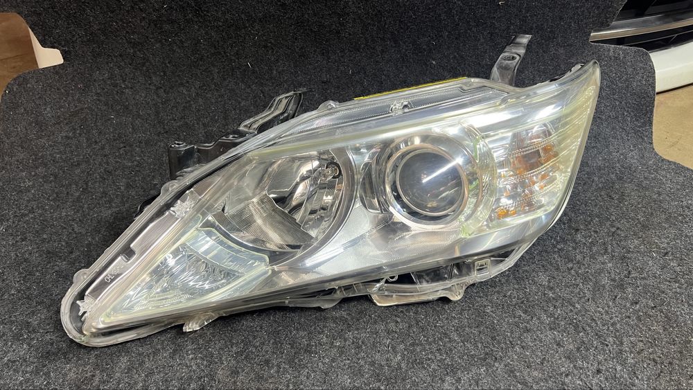 Передние фары Камри 50