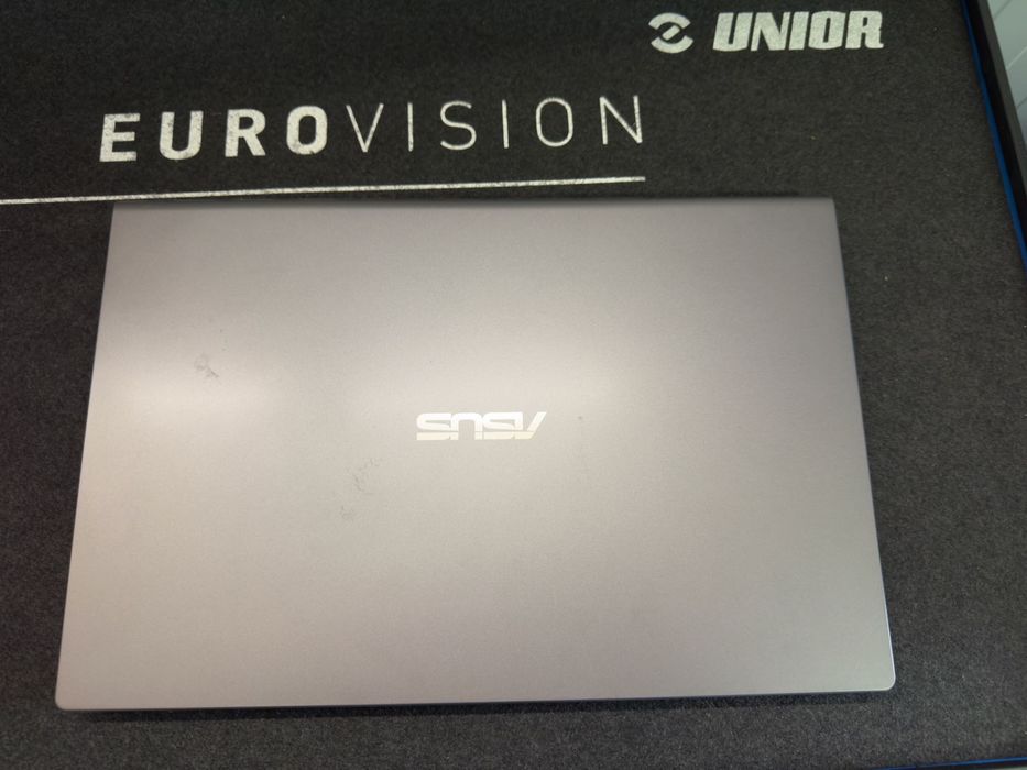 Laptop ASUS X415FA cu procesor Intel® Core™ i3-10110U