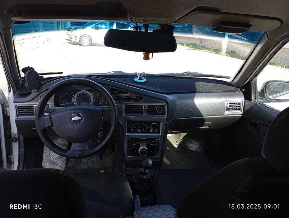 Продаётся Nexia 2  1.6m Legenda