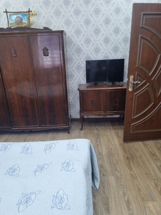 Продается Румынская спальная антикварият