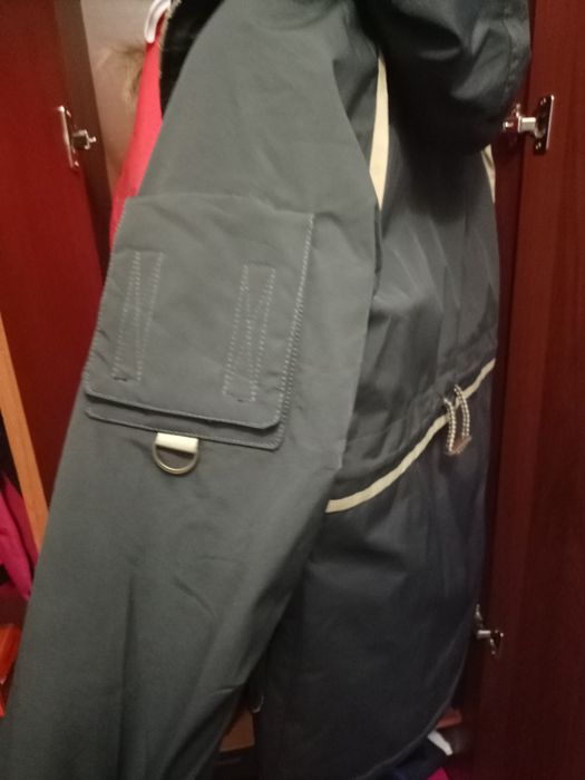 Продаем две теплые куртки для мальчика