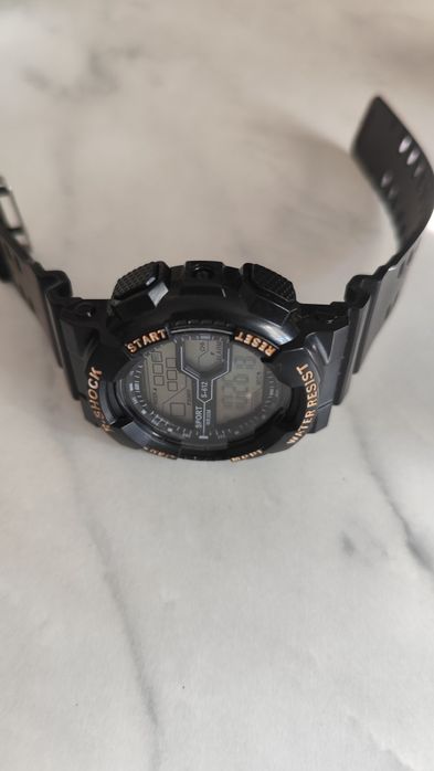Електронен ръчен часовник R-Shock