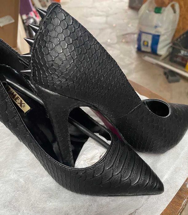 Обувки за  на висок ток