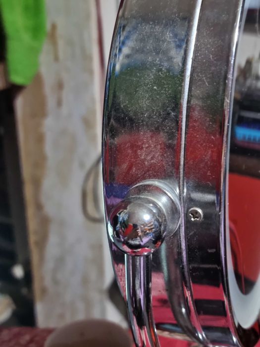 vind oglinda cu lupa si lumina