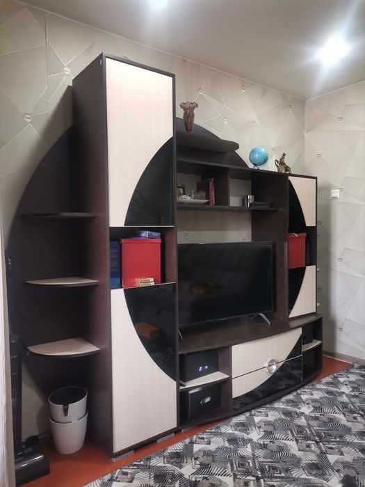 Продам стенку в отличном состоянии