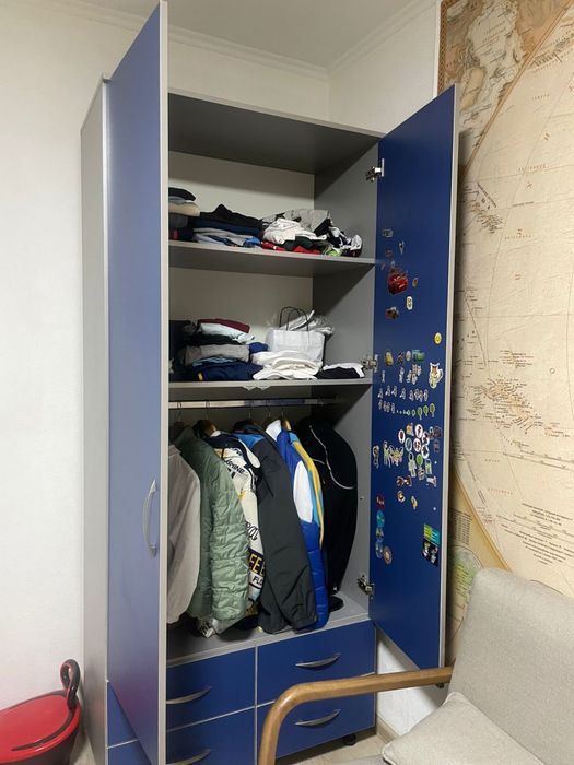 Шкаф для одежды импортный 100:200