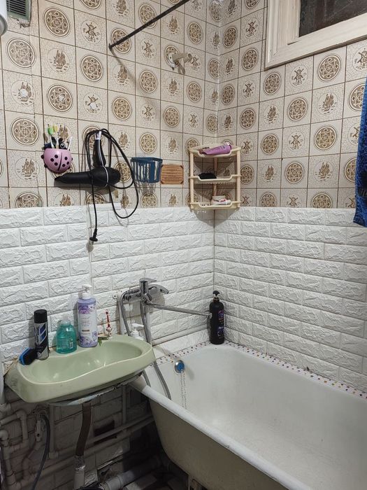 Срочно Продаётся Авиагорок 1/5/5 ремонт средний с мебелью техникой !