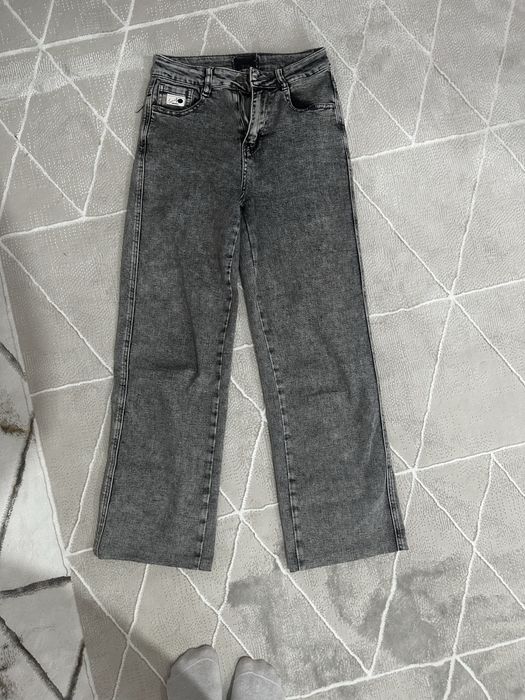 Продается джинсы