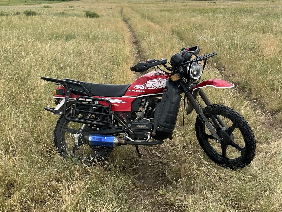 Мотацикл GSX 200