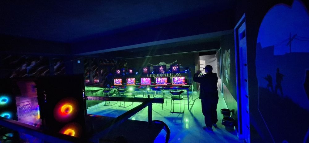 Kompyuterlar sotiladi arzon narxda 20 komplekt 65 ml azgina oʻtib beri