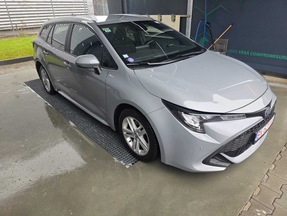 Toyota Corolla break 2021 2.0 hybrid