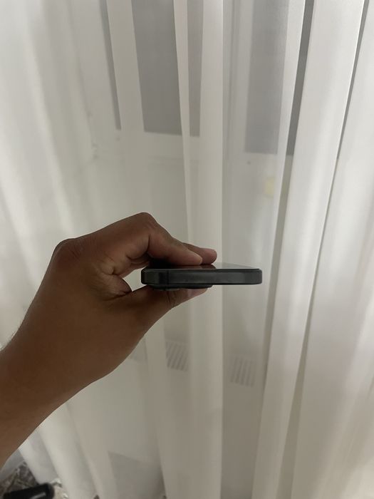 Продам iPhone 15 Pro 128