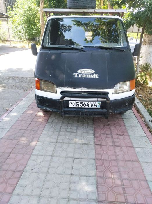 Ford transit 1990 yil.