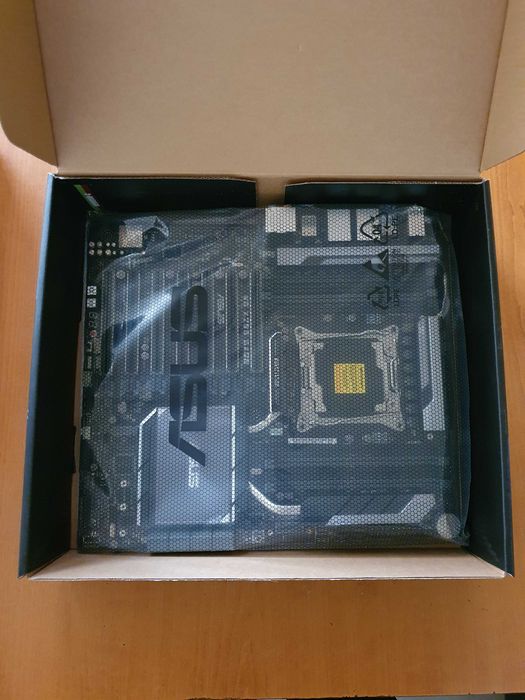ASUS WS X299 SAGE – Workstation 7x PCIe x16 / LGA2066 / NOUĂ SIGILATĂ