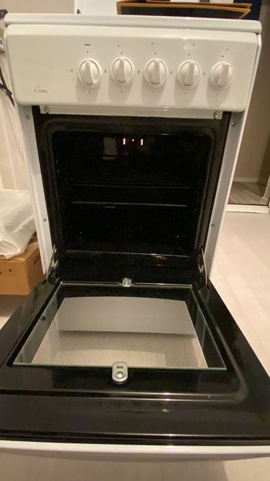 Продам газовую плиту Flama