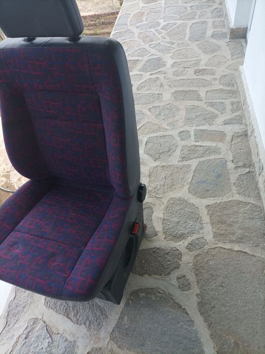 Седалка за бус заедно със стойка