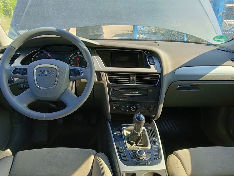 Audi A4 B8 2.7 TDi 190кс. - НА ЧАСТИ / Ауди А4 Б8 2.7 ТДИ 190кс. НА ЧАСТИ
