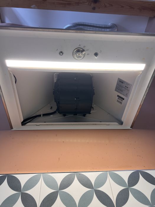 Аспиратор за монтаж на стена