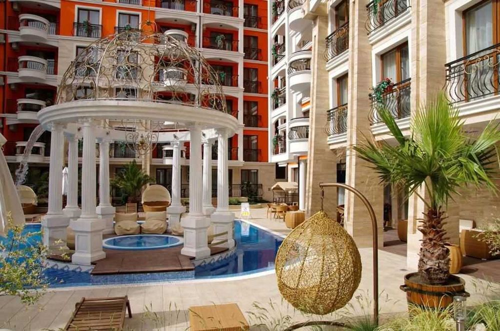 Дава се под наем Тристаен апартамент в к.к. Слънчев бряг - 71 кв.м за 400 € - Снимка #2