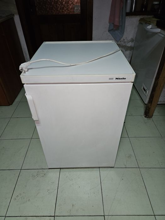 Хладилник Miele-Миеле