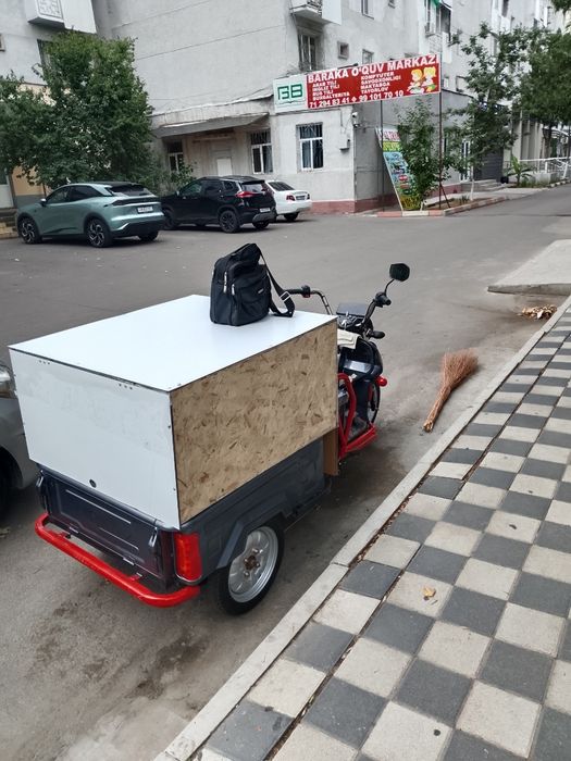 Трёх колёсный скутер полу грузовой грузоподъёмность 300 кг