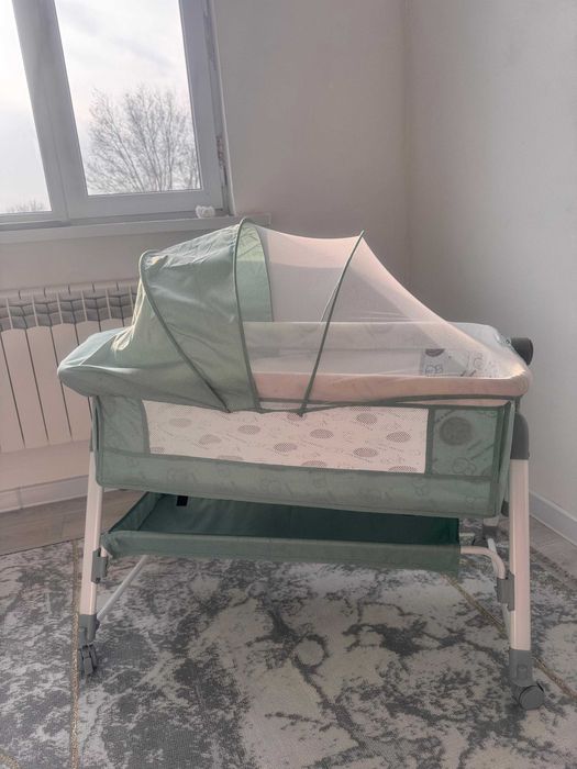 Колыбель ining baby